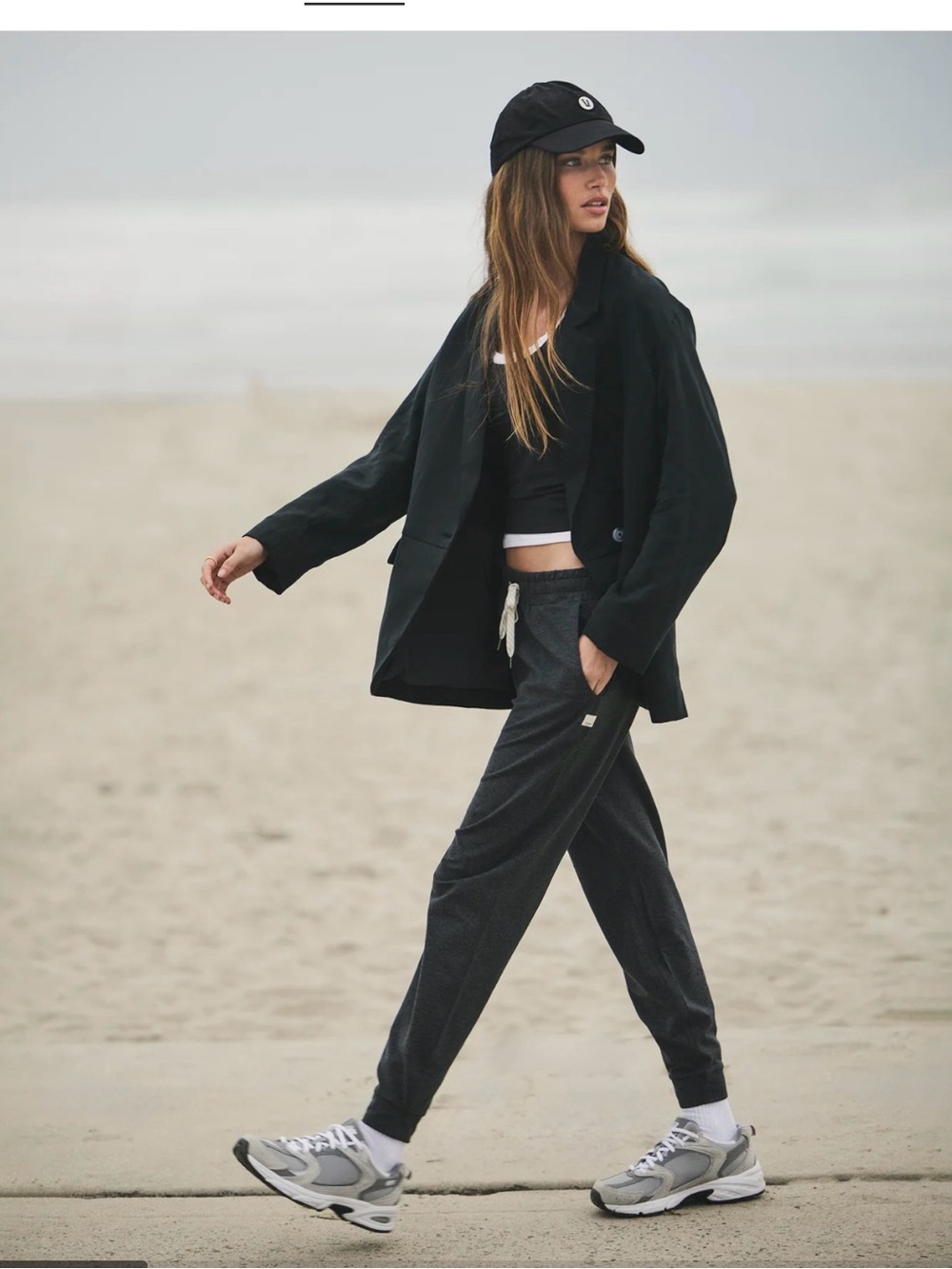 Vuori Performance Joggers in Gray